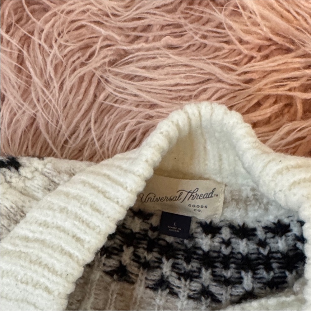 Universal Thread Monochrome Knit Turtleneck Sweater - Picture 7 of 11